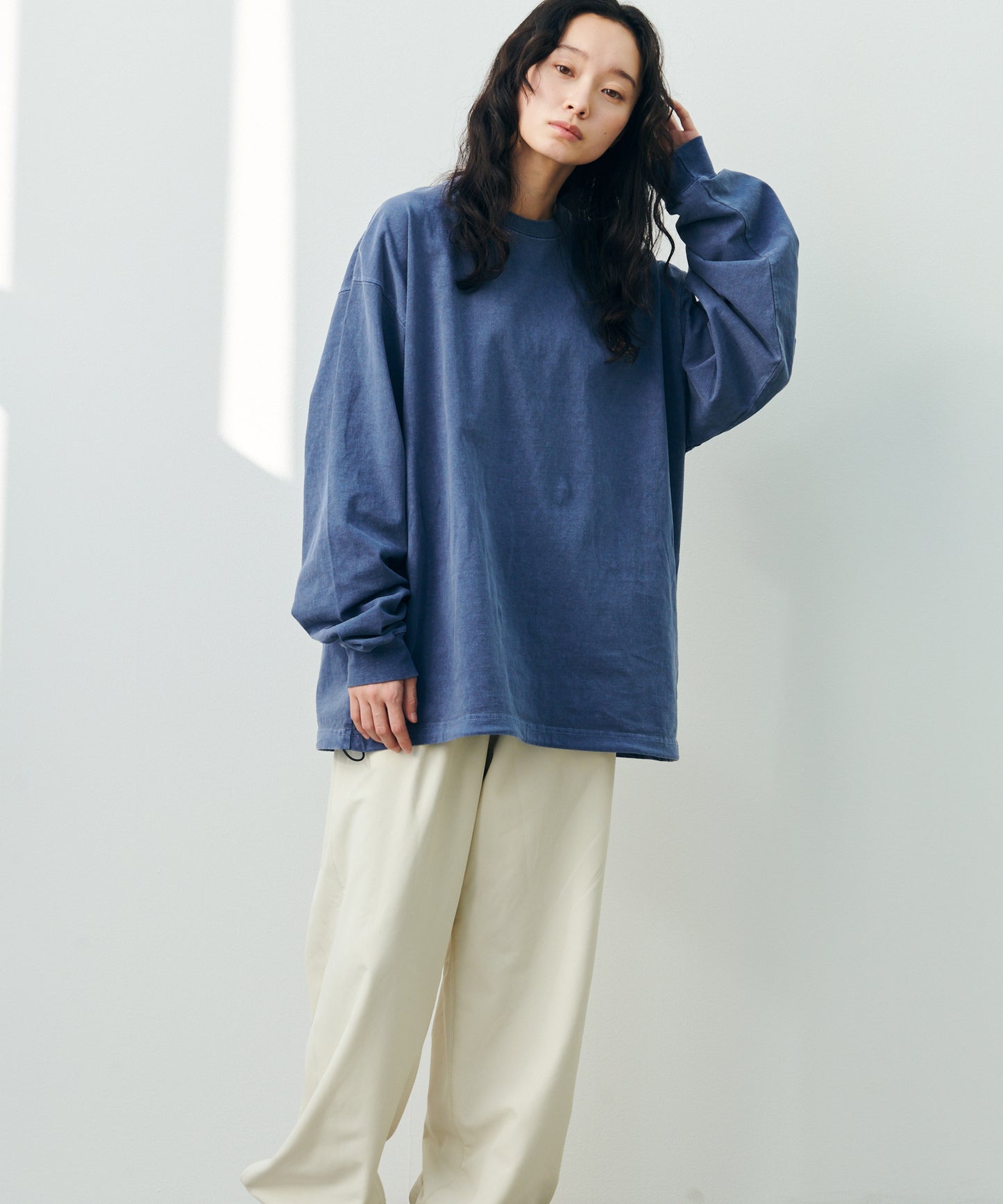 バックタイポロゴ L/S ティーシャツ