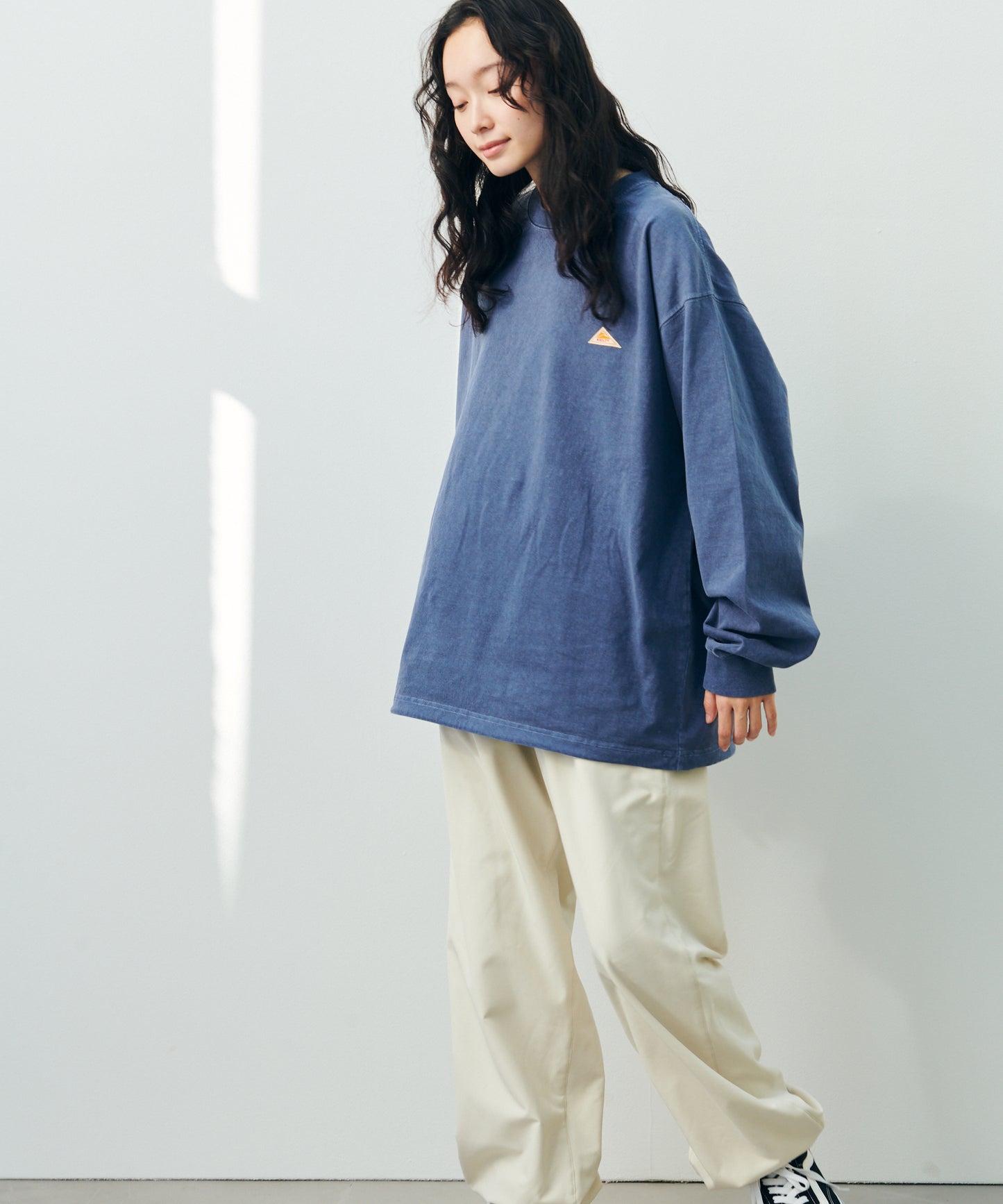 バックタイポロゴ L/S ティーシャツ