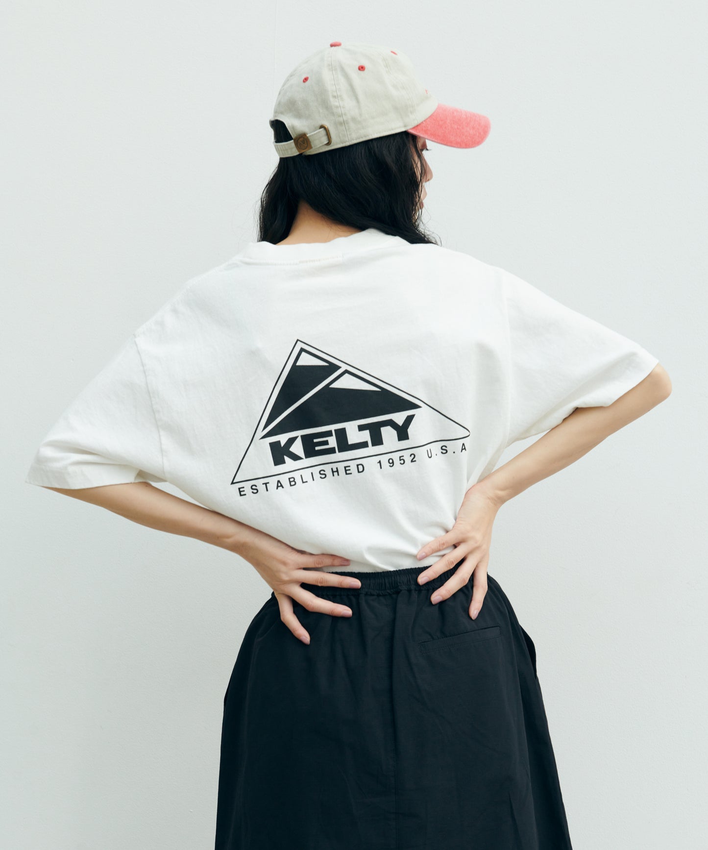 Back logo print T-shirt / バックロゴプリントTシャツ