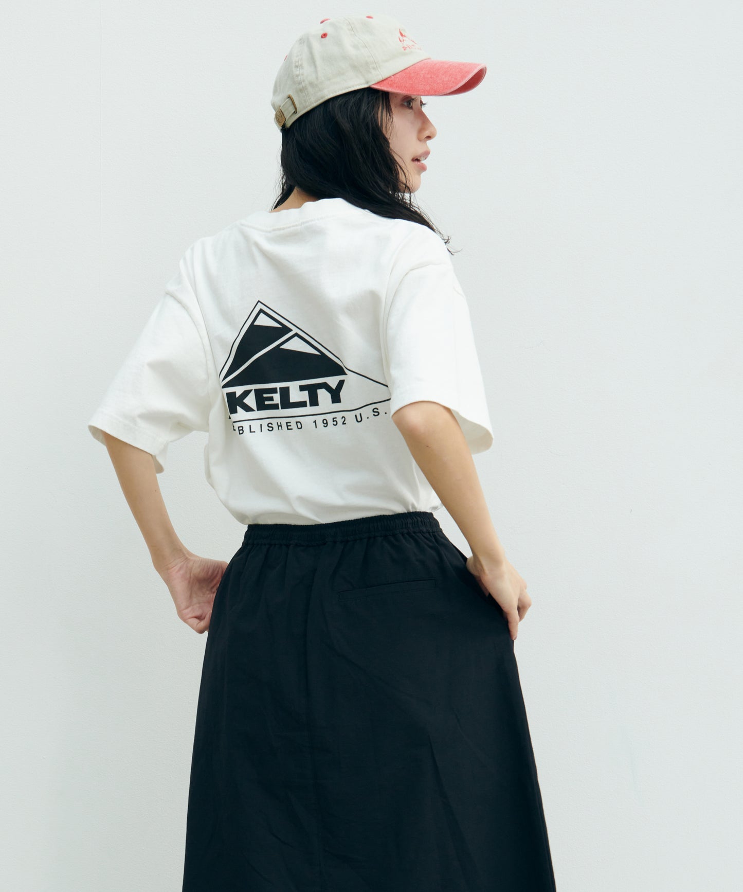 Back logo print T-shirt / バックロゴプリントTシャツ