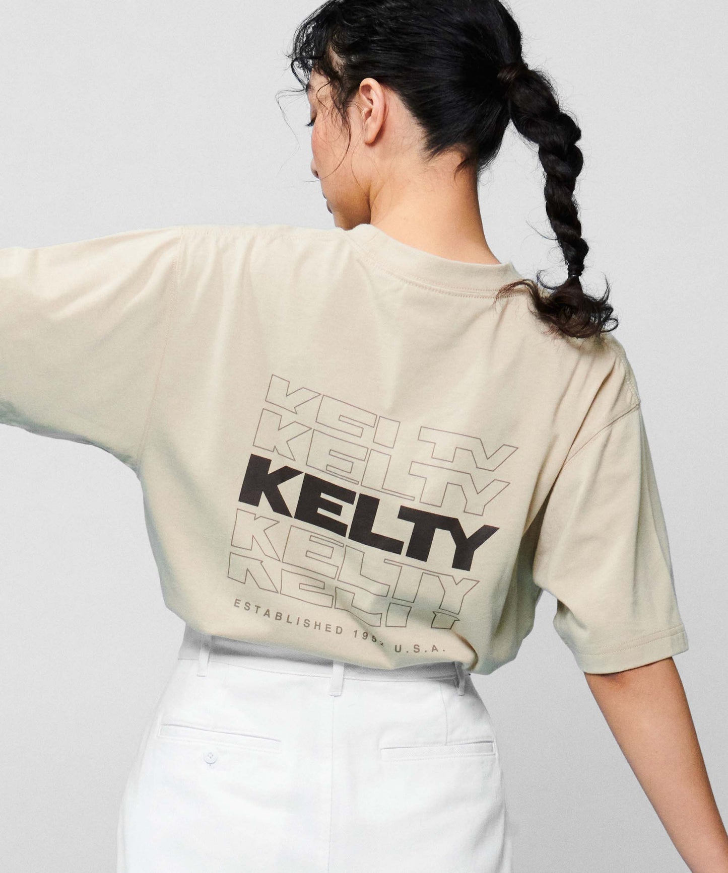 Back typo logo print T-shirt / バックタイポロゴプリントTシャツ