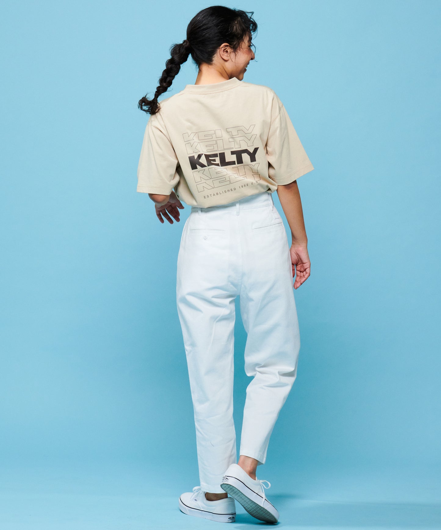 Back typo logo print T-shirt / バックタイポロゴプリントTシャツ