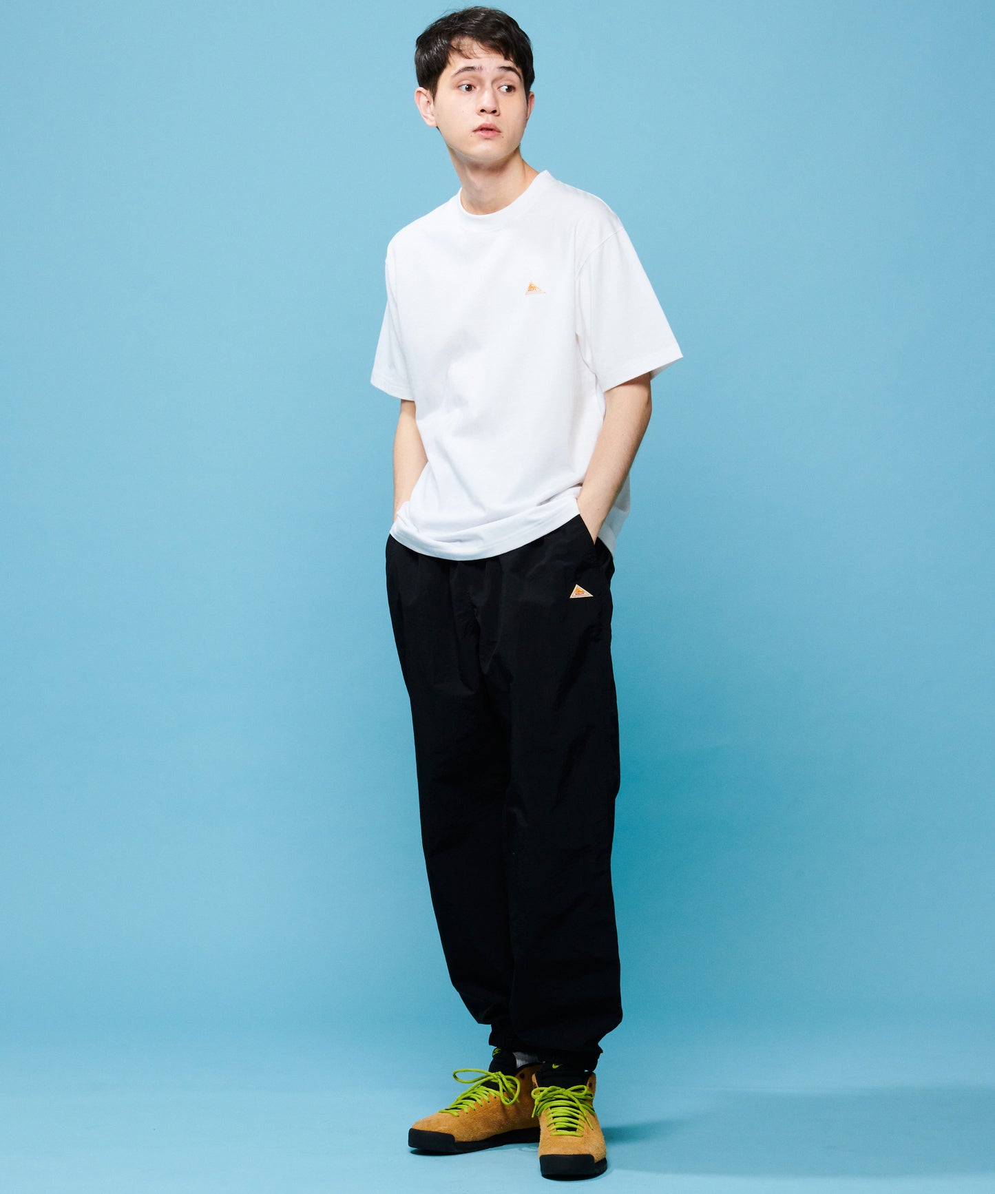 Back typo logo print T-shirt / バックタイポロゴプリントTシャツ