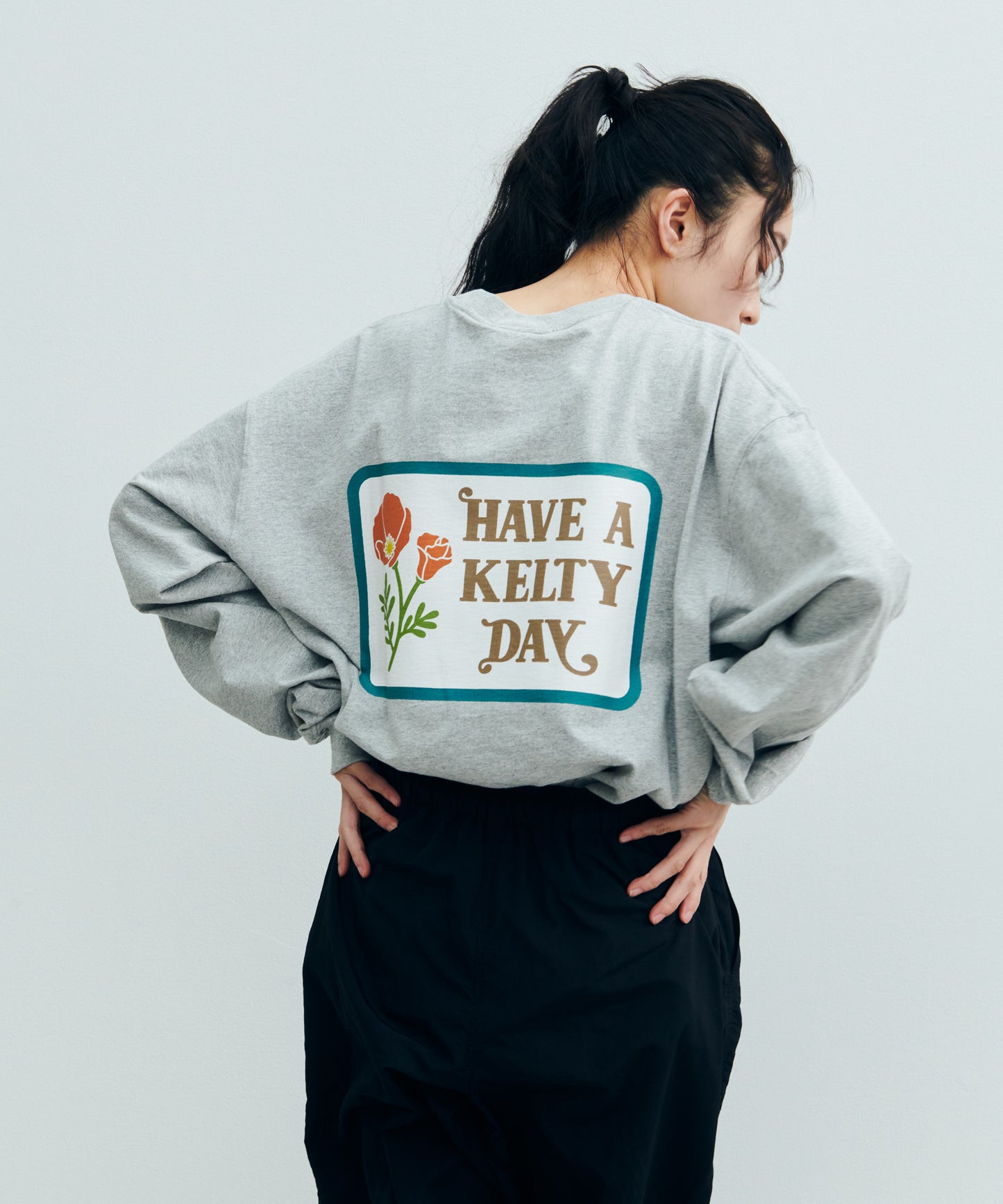 ヴィンテージ ワッペンデザイン L/S ティーシャツ
