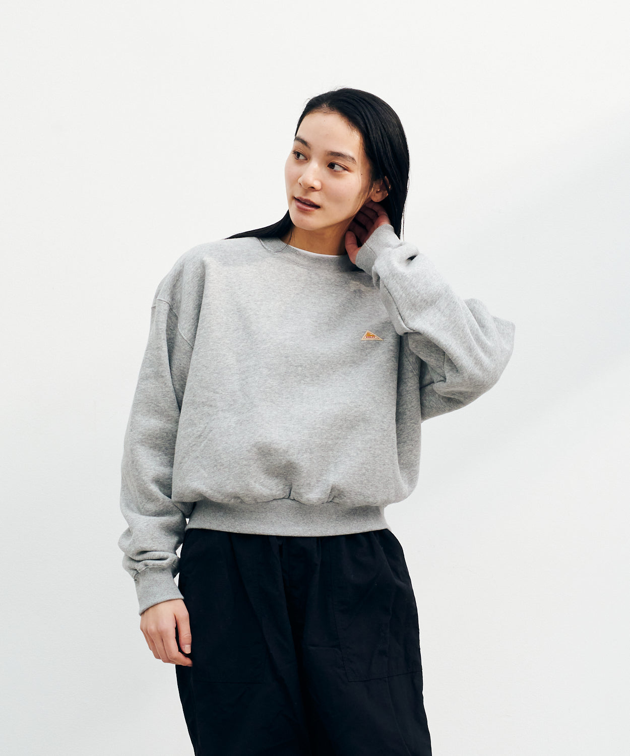 Mini Logo Cropped Crew Neck Sweat / ミニロゴクロップドクルーネックスウェット