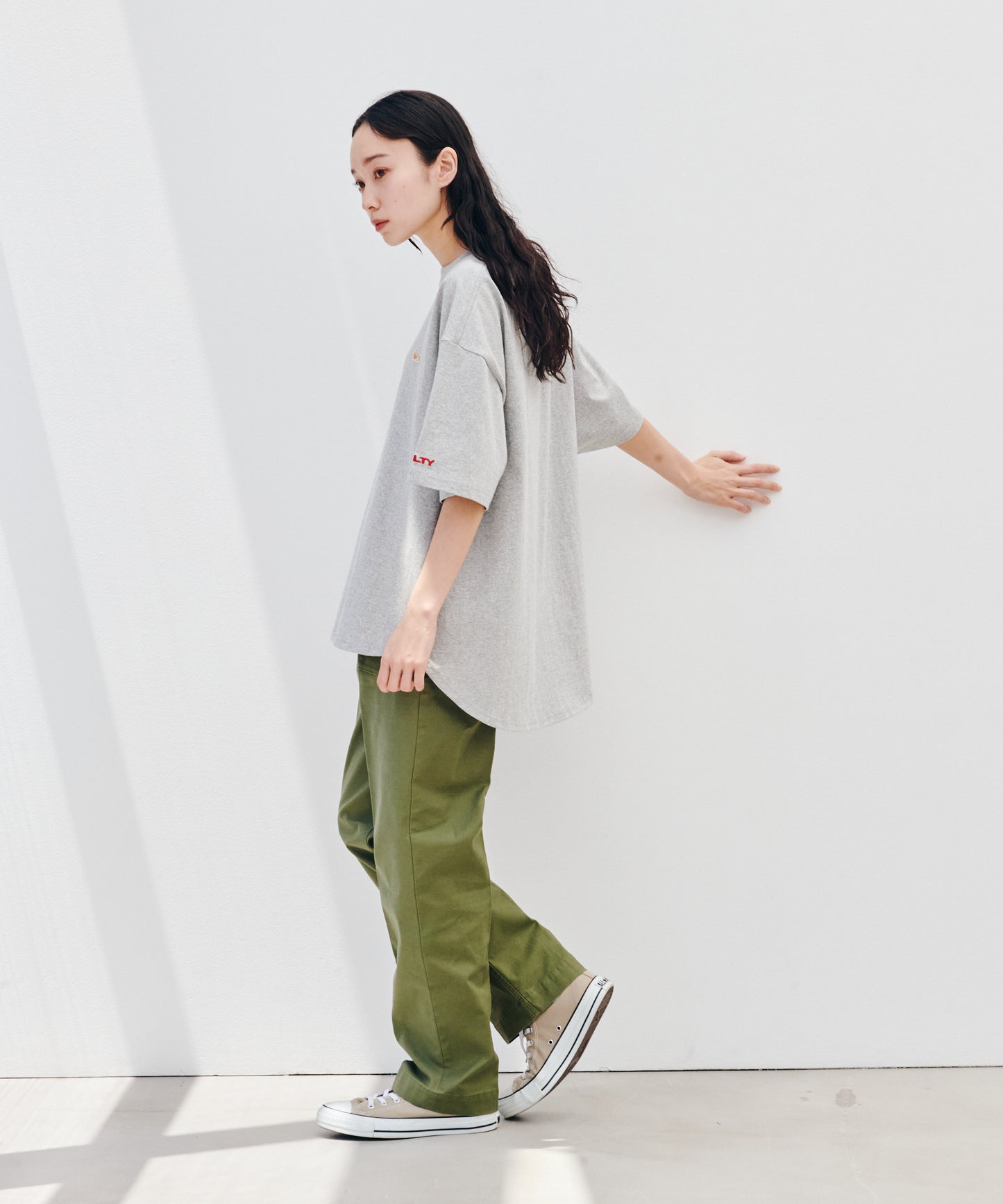 ラウンド ヘム S/S ティーシャツ
