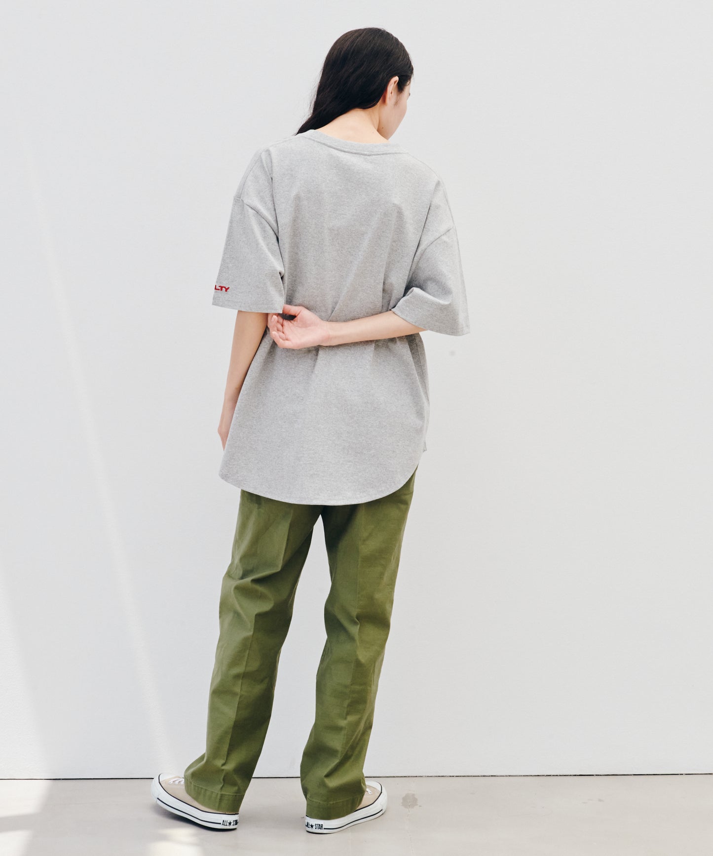 ラウンド ヘム S/S ティーシャツ