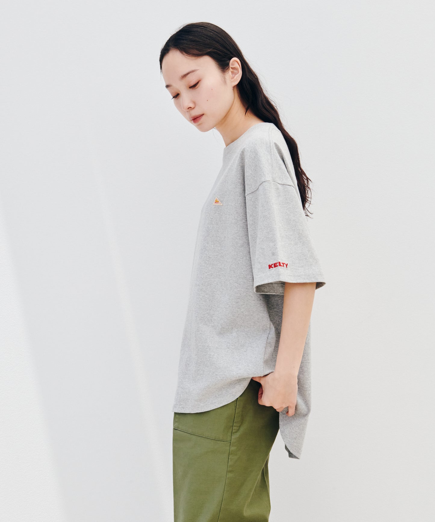 ラウンド ヘム S/S ティーシャツ