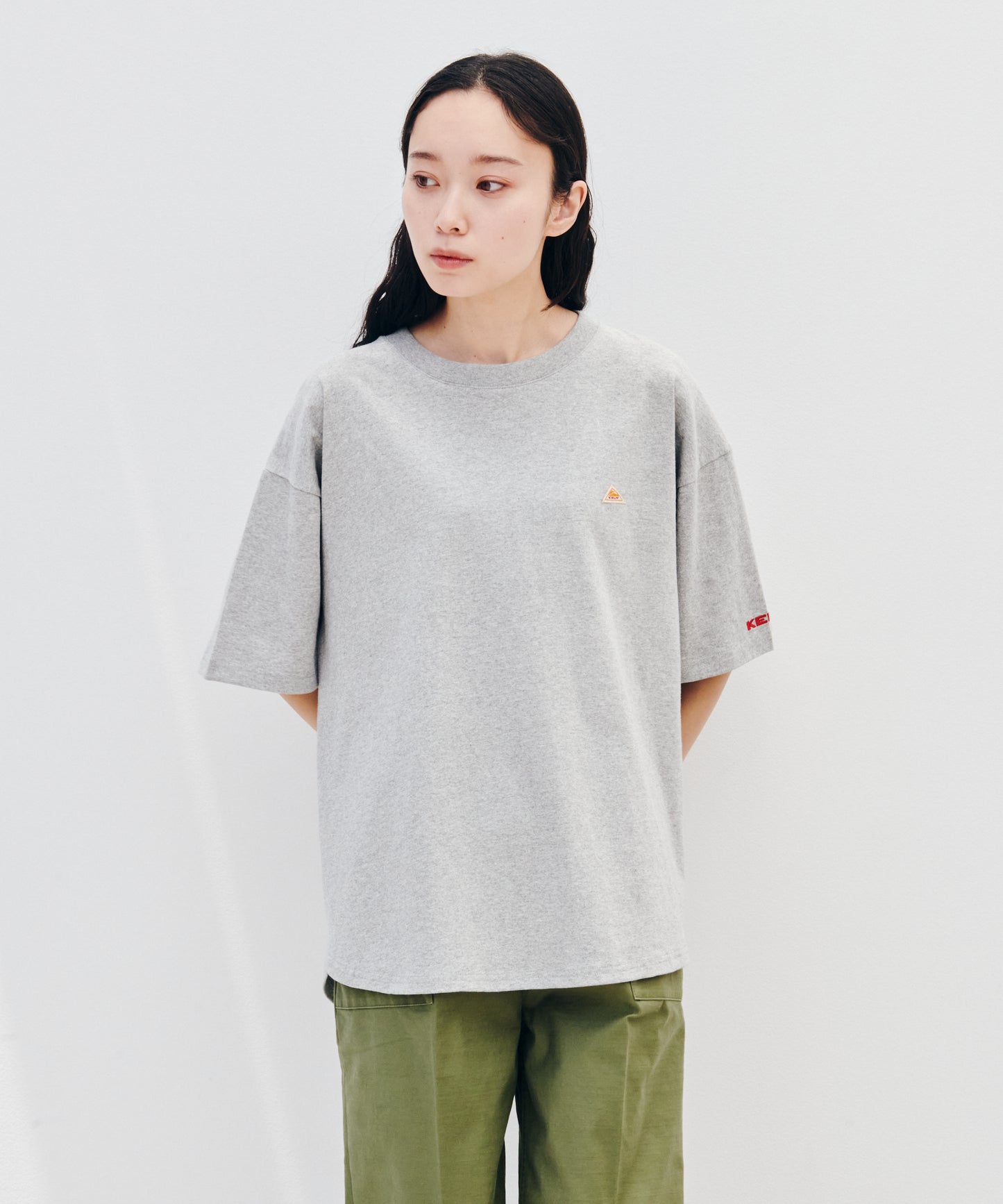 ラウンド ヘム S/S ティーシャツ