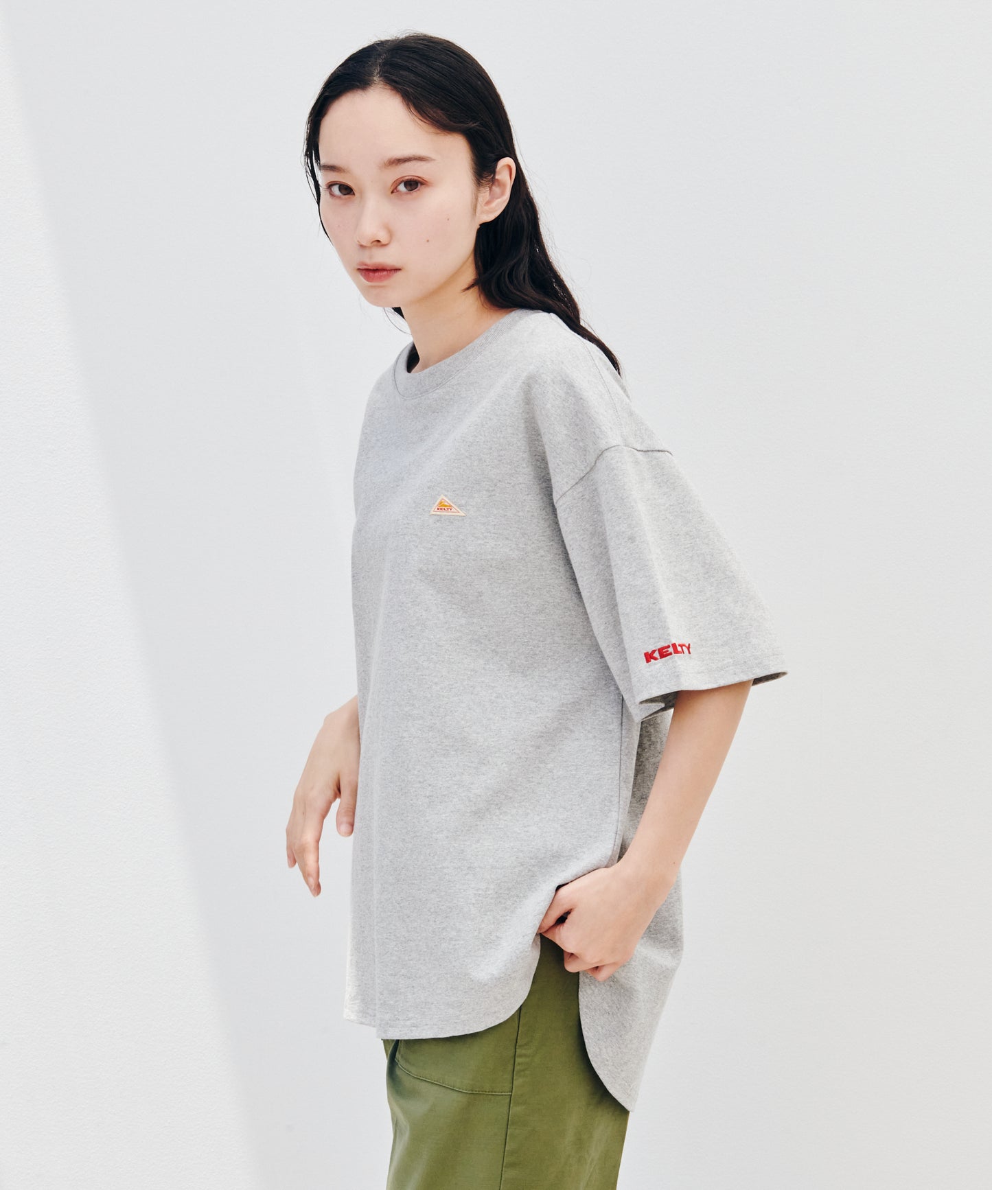ラウンド ヘム S/S ティーシャツ