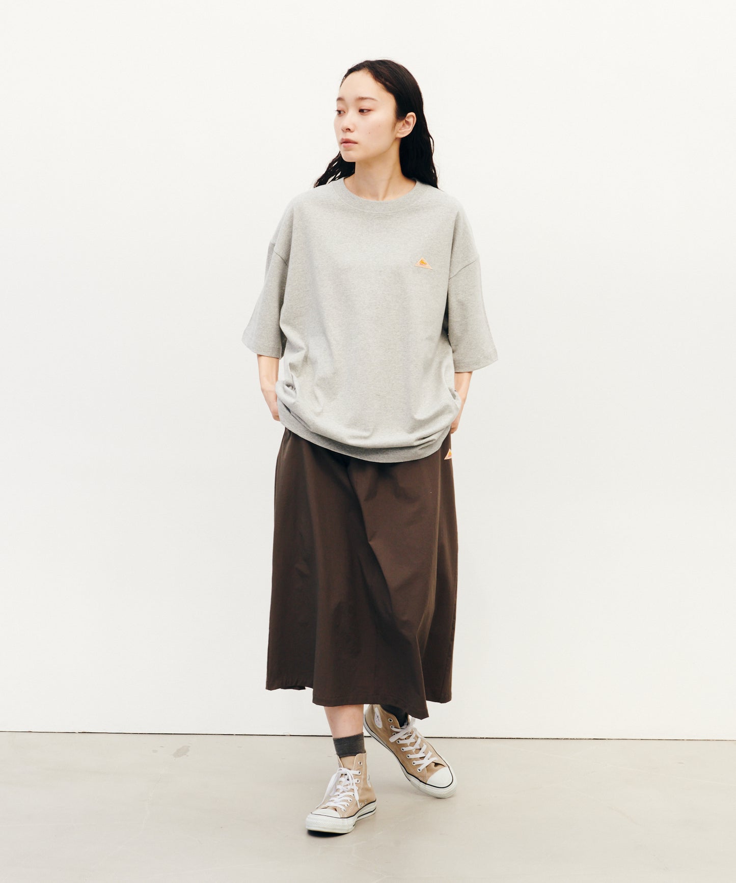 Back logo print T-shirt / バック ロゴ S/S ティーシャツ