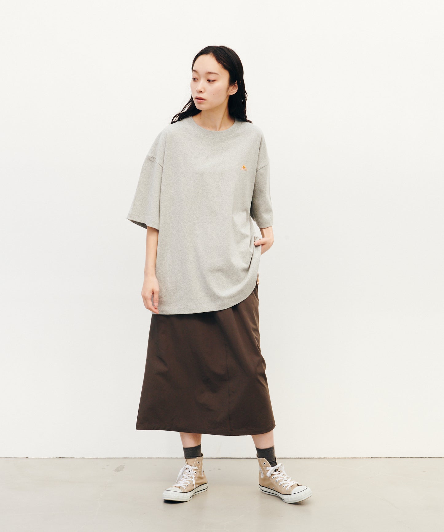 Back logo print T-shirt / バック ロゴ S/S ティーシャツ