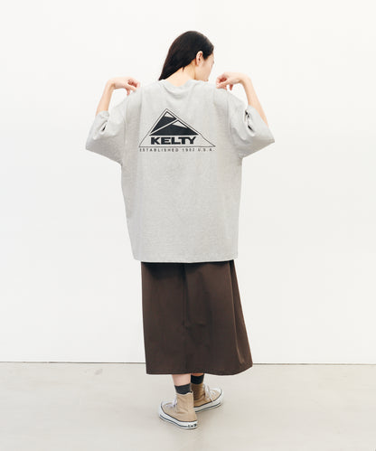 Back logo print T-shirt / バック ロゴ S/S ティーシャツ