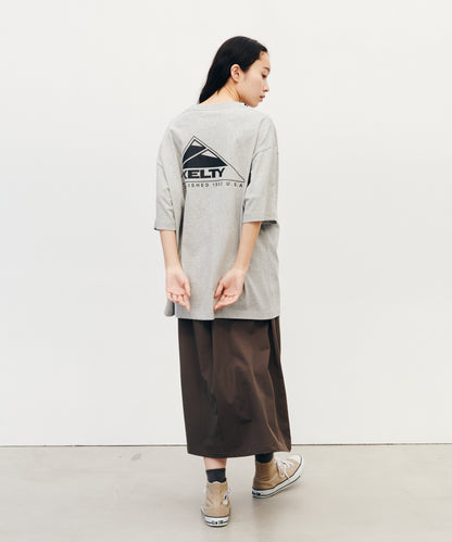 Back logo print T-shirt / バック ロゴ S/S ティーシャツ