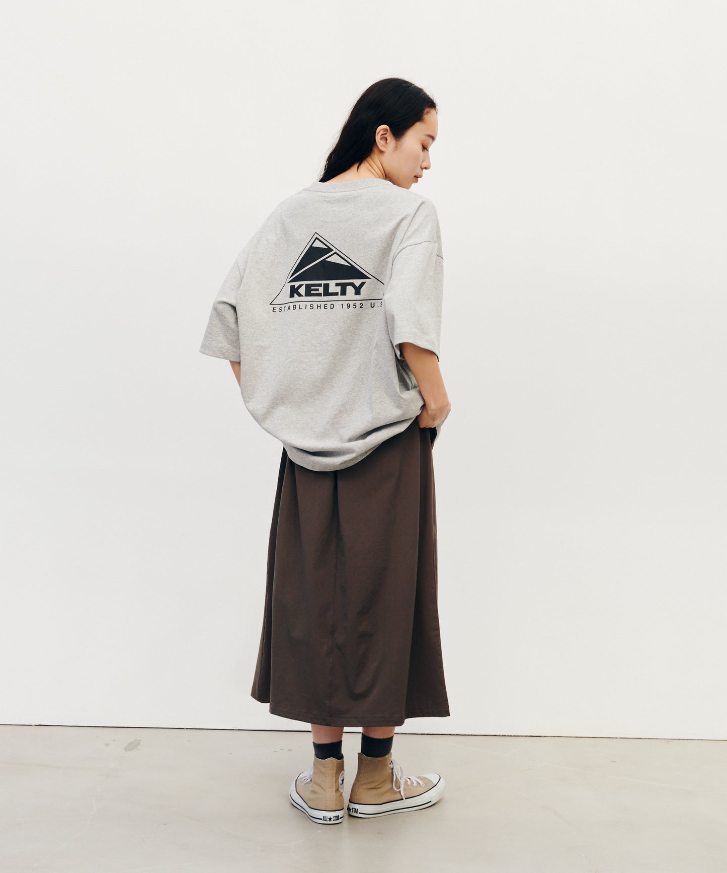 Back logo print T-shirt / バック ロゴ S/S ティーシャツ