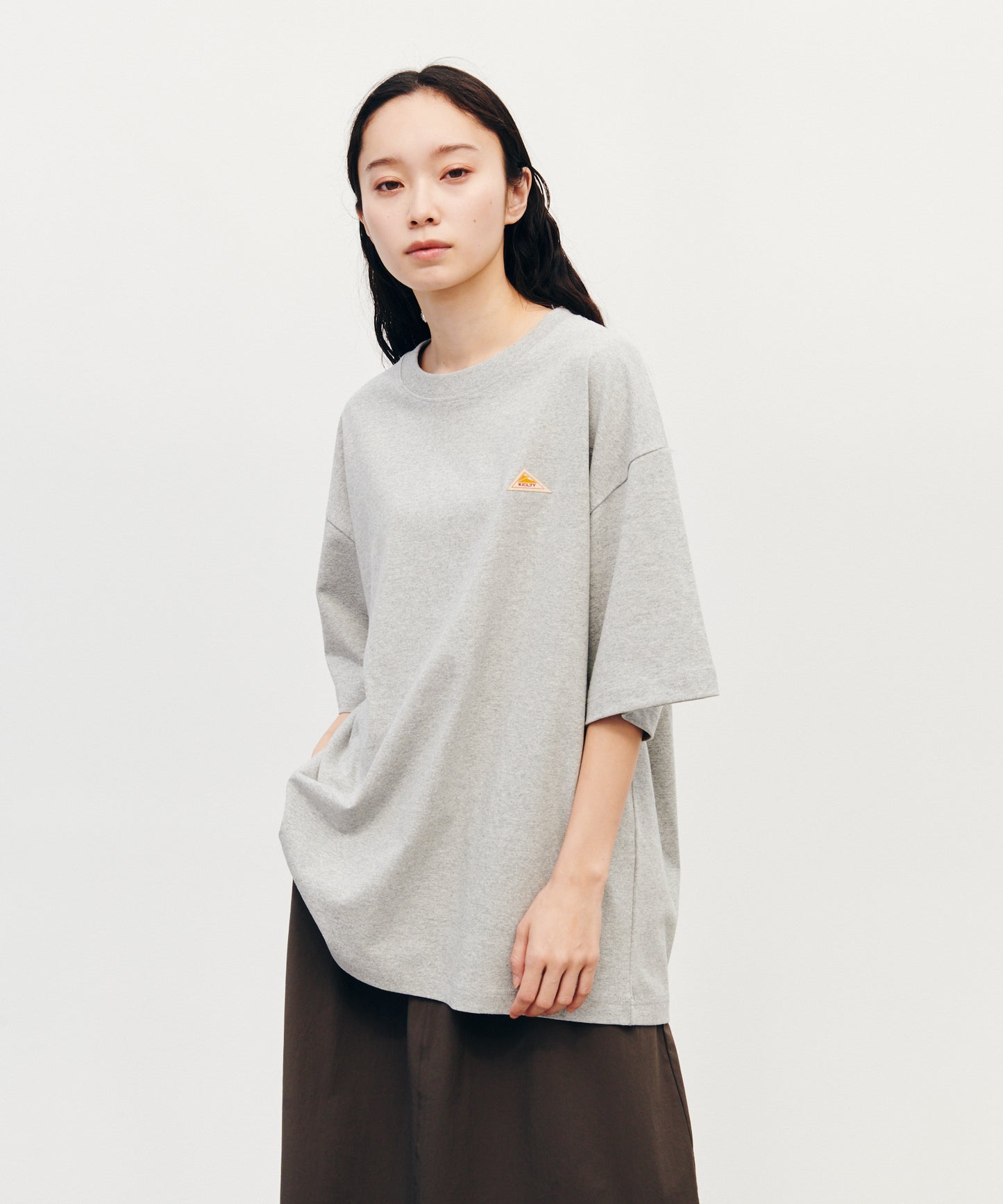 Back logo print T-shirt / バック ロゴ S/S ティーシャツ
