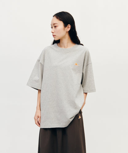 Back logo print T-shirt / バック ロゴ S/S ティーシャツ