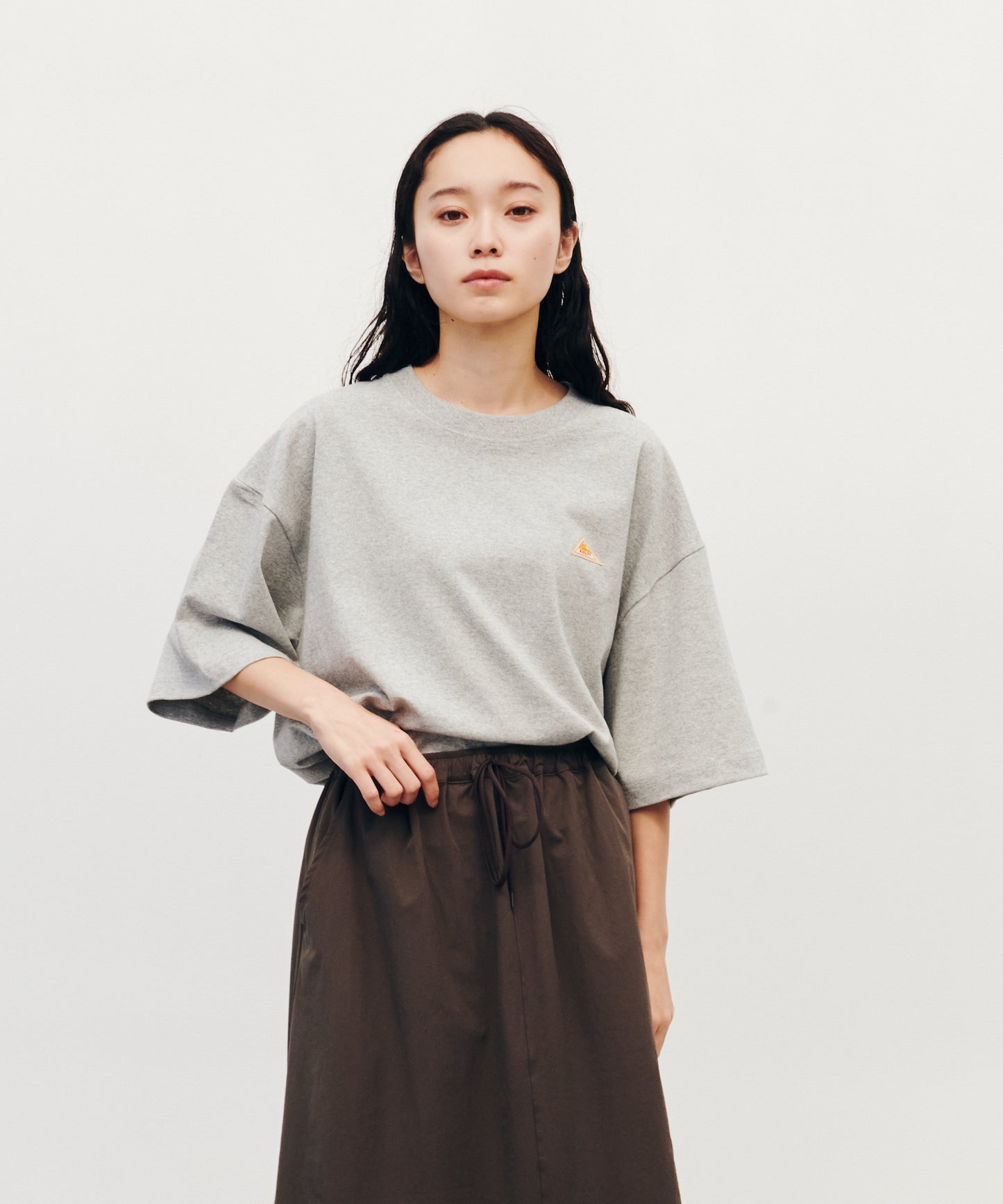 Back logo print T-shirt / バック ロゴ S/S ティーシャツ