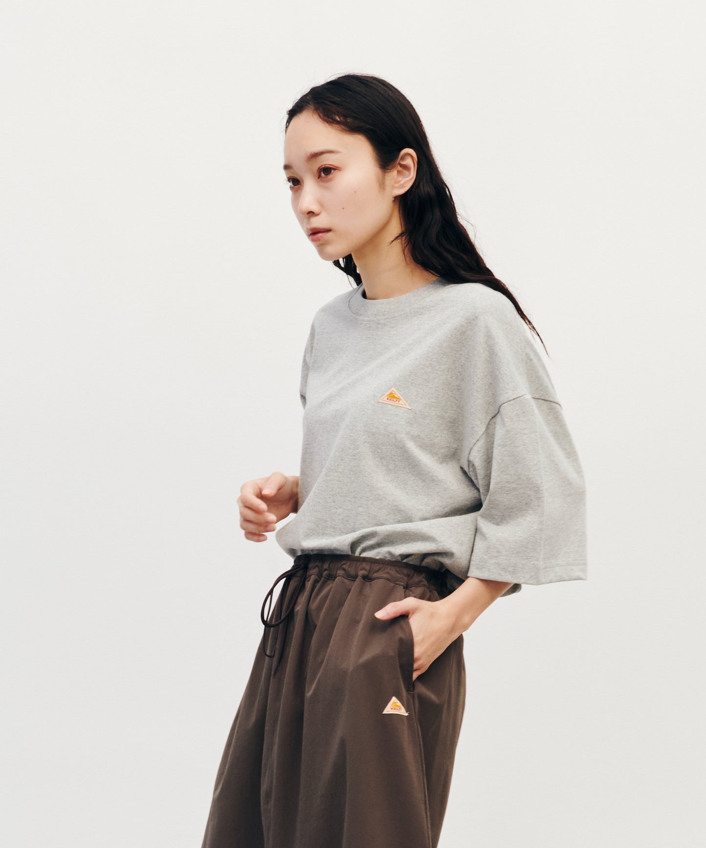 Back logo print T-shirt / バック ロゴ S/S ティーシャツ