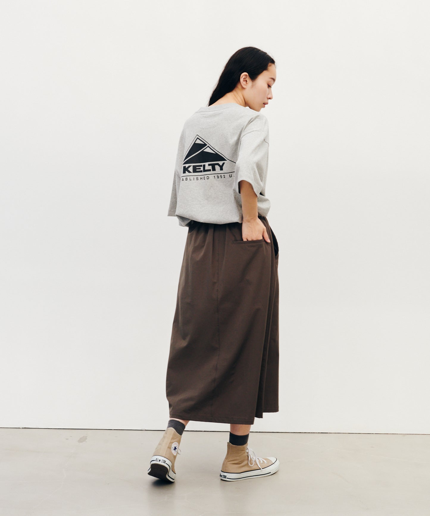 Back logo print T-shirt / バック ロゴ S/S ティーシャツ