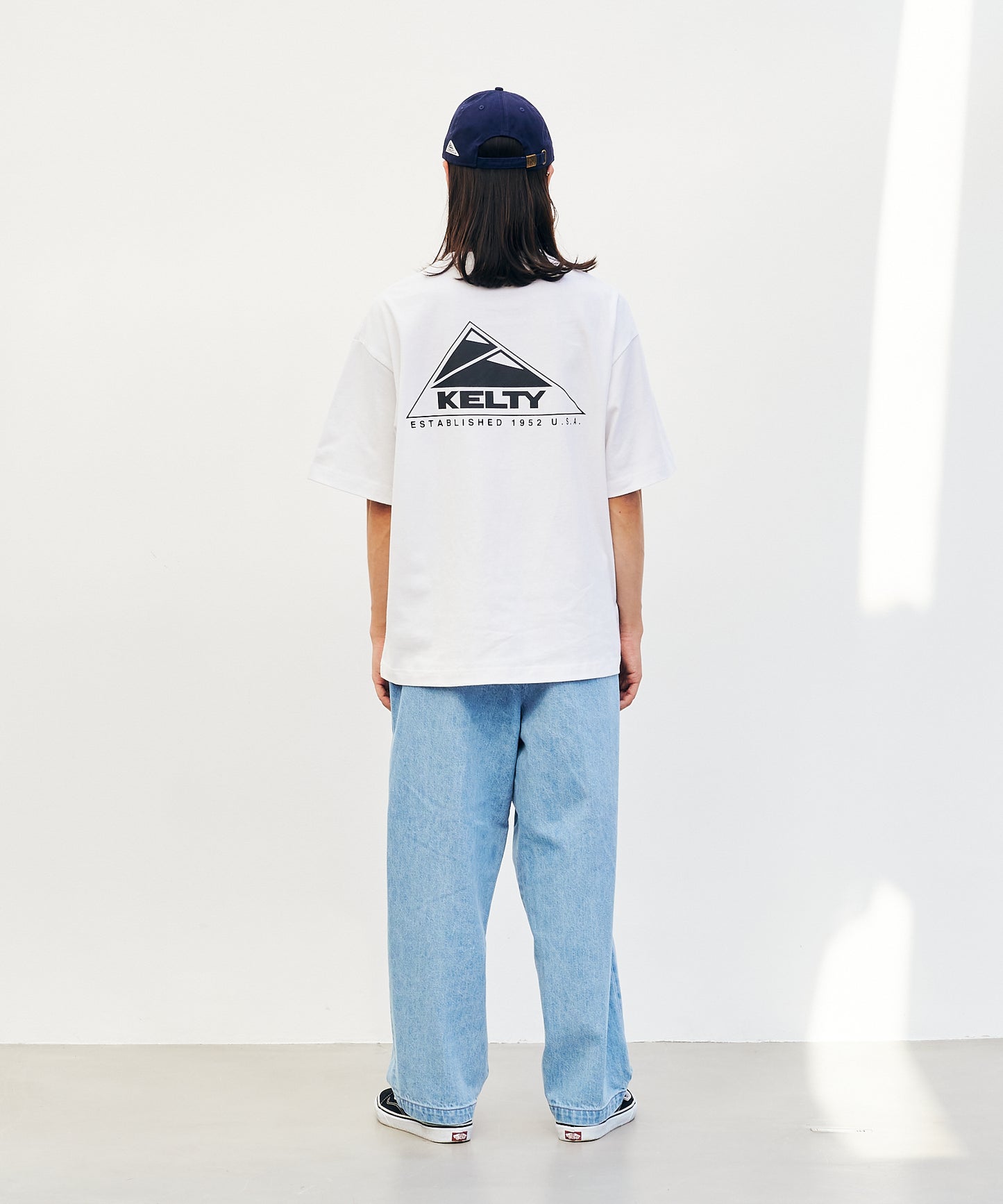Back logo print T-shirt / バック ロゴ S/S ティーシャツ