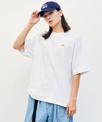 Back logo print T-shirt / バック ロゴ S/S ティーシャツ