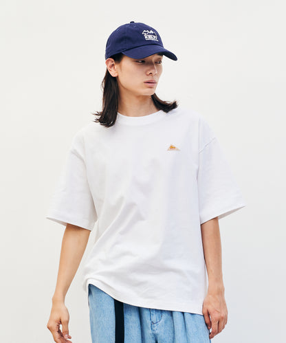 Back logo print T-shirt / バック ロゴ S/S ティーシャツ