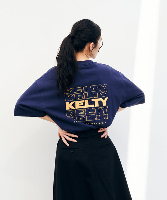 バック タイポ ロゴ S/S ティーシャツ